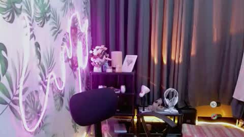 fynestgodes akira online show from March 11, 10:19 am