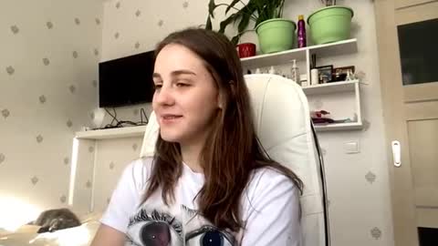 Keite wanna play  Meow online show from February 10, 11:24 am