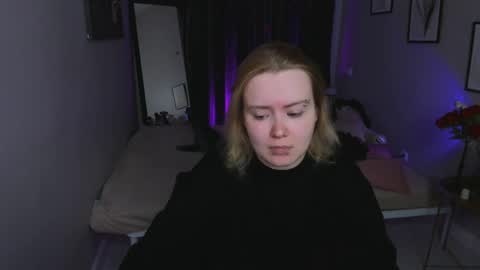 Fiona online show from May 2, 11:41 pm