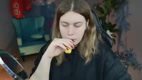 fiora online show from February 15, 5:30 am