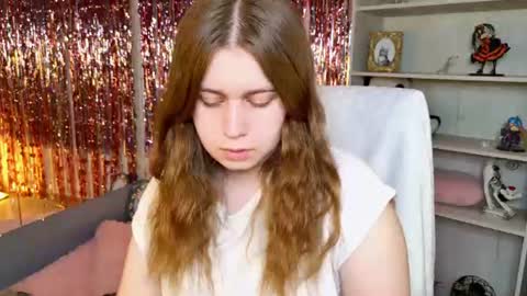 fiora online show from June 13, 6:33 am