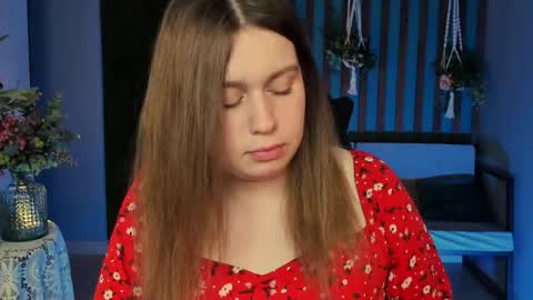 fiora online show from September 12, 11:28 am