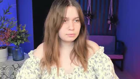 fiora online show from September 20, 9:51 am