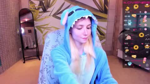 FlexiMona online show from March 8, 9:13 am