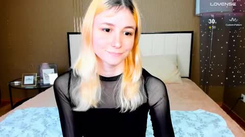 Snapshot of fleximona chatting on October 2, 9:25 am FlexiMona online show from October 2, 9:25 am