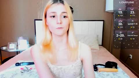Snapshot of fleximona chatting on September 26, 9:07 am FlexiMona online show from September 26, 9:07 am