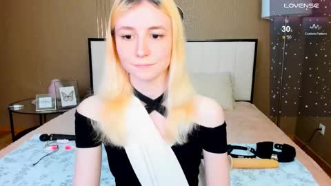 Snapshot of fleximona chatting on October 11, 10:31 am FlexiMona online show from October 11, 10:31 am