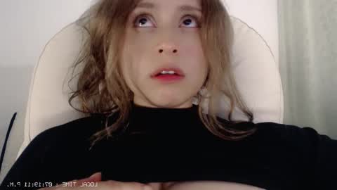 flor3citarockera online show from December 2, 12:23 am