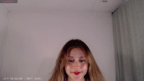 flor3citarockera online show from October 3, 2:38 am