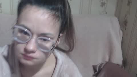 say meow and send tip  online show from March 12, 9:23 am