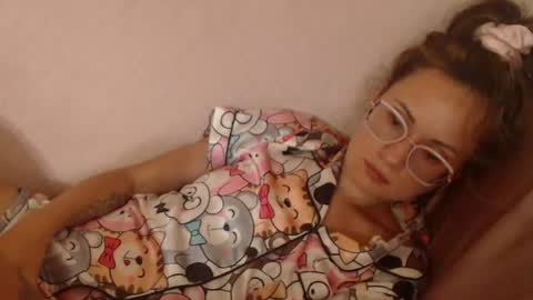 say meow  and  send tip  online show from July 3, 5:52 pm