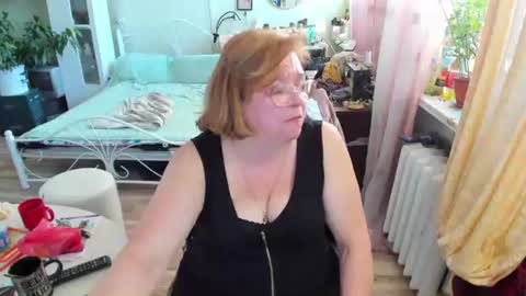 Flowerlower online show from June 19, 6:00 pm