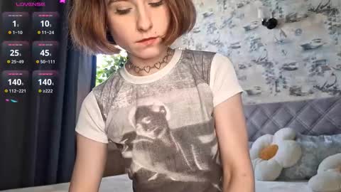 Snapshot of forbidden_fruity chatting on October 1, 10:31 am Laura online show from October 1, 10:31 am