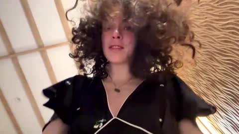 forbiddennvelvet online show from December 16, 10:37 pm