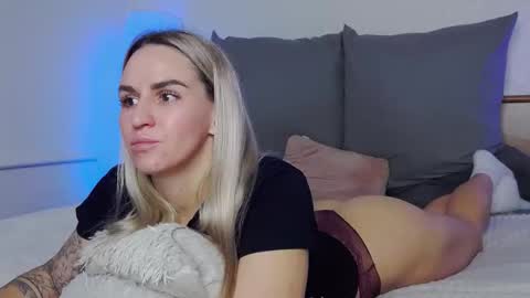 Foxy Kimmi online show from November 30, 7:56 am