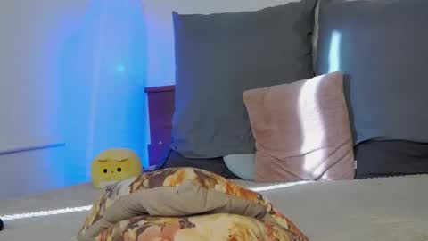 Foxy Kimmi online show from February 4, 7:22 am