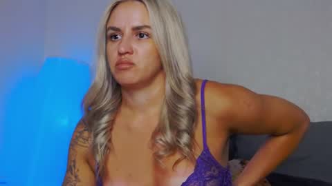 Foxy Kimmi online show from July 15, 7:46 am