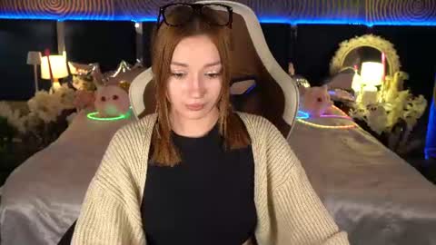 Maya online show from June 19, 12:52 pm