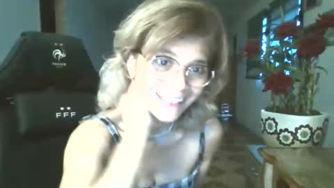 francelune online show from September 16, 1:19 pm