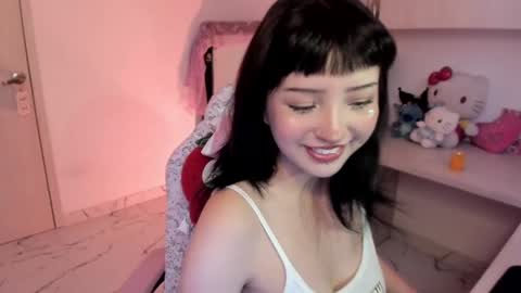 Snapshot of francesca_7 chatting on February 15, 6:01 pm francesca_7 online show from February 15, 6:01 pm
