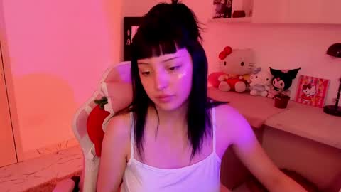 Snapshot of francesca_7 chatting on January 23, 4:05 pm francesca_7 online show from January 23, 4:05 pm