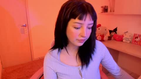 Snapshot of francesca_7 chatting on February 7, 5:51 pm francesca_7 online show from February 7, 5:51 pm