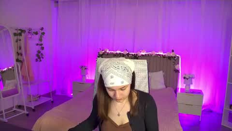Francesca online show from May 5, 7:00 am