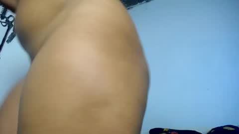 francihot4 online show from June 15, 5:13 pm