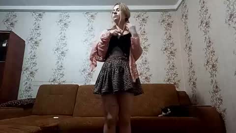 francinatharnish online show from March 18, 6:02 pm