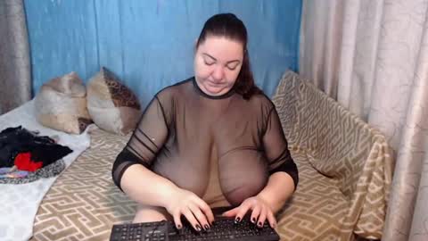 frau_becky online show from December 30, 7:26 am