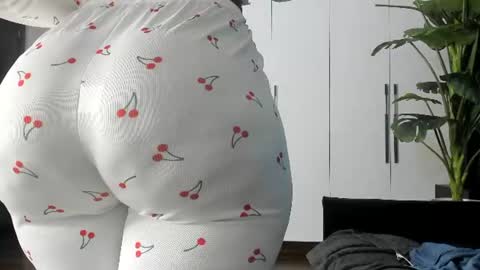 Sandra online show from July 6, 7:16 pm