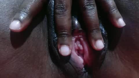 freakycoco1 online show from May 1, 4:16 am