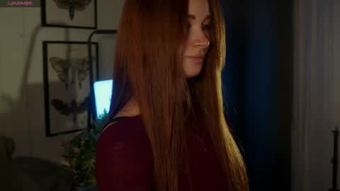 Snapshot of freckle_diyana chatting on October 9, 10:36 pm Diyana online show from October 9, 10:36 pm