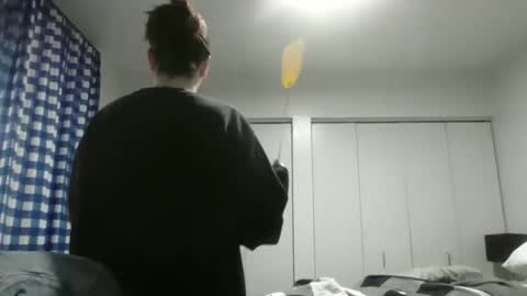 freckles232399 online show from April 4, 4:06 pm