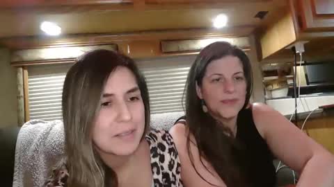 freckles4444 online show from November 28, 6:16 am