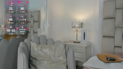 Snapshot of frehia_dimou chatting on October 19, 12:18 pm Frehia online show from October 19, 12:18 pm