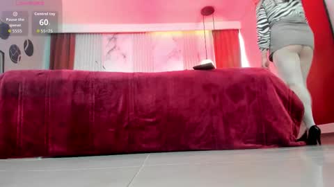 Freya online show from October 13, 1:03 pm