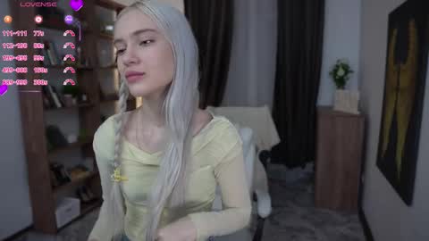 Freya online show from March 12, 7:16 pm