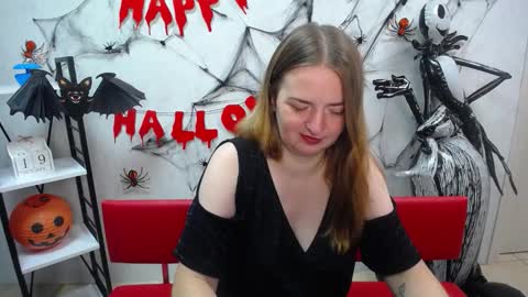 Snapshot of freyadak chatting on October 19, 5:31 am FreyaDak online show from October 19, 5:31 am