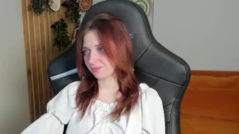 FreyaVey online show from February 12, 5:42 am