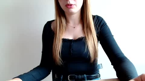 Emma online show from July 25, 10:22 am