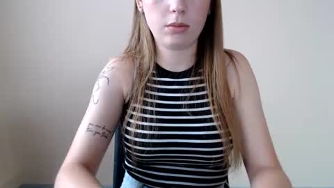 Emma online show from August 2, 9:12 am