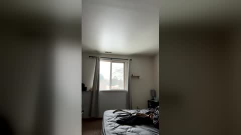 Linnys Palace online show from March 18, 4:34 pm