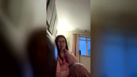 Linnys Palace online show from March 16, 11:47 am