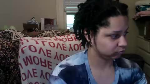 noturfae online show from May 6, 7:07 pm