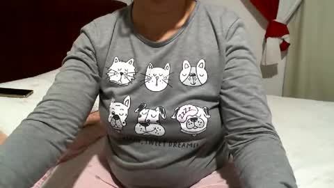 gaby  layla online show from July 15, 12:15 am
