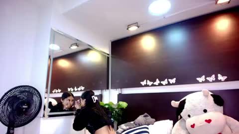 Gabby  online show from June 3, 12:39 pm