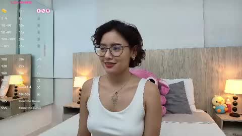 Gabriela Vargas online show from July 7, 4:04 am