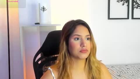 Gabriella online show from July 3, 9:32 pm