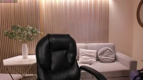 Gabriella Lee online show from June 20, 2:59 am